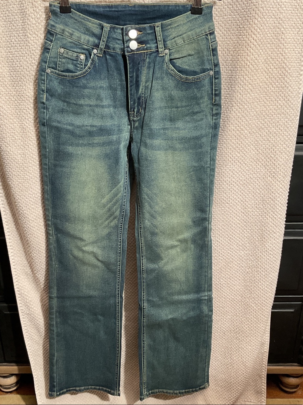Women’s Vintage Blue Faded Straight-Leg Jeans